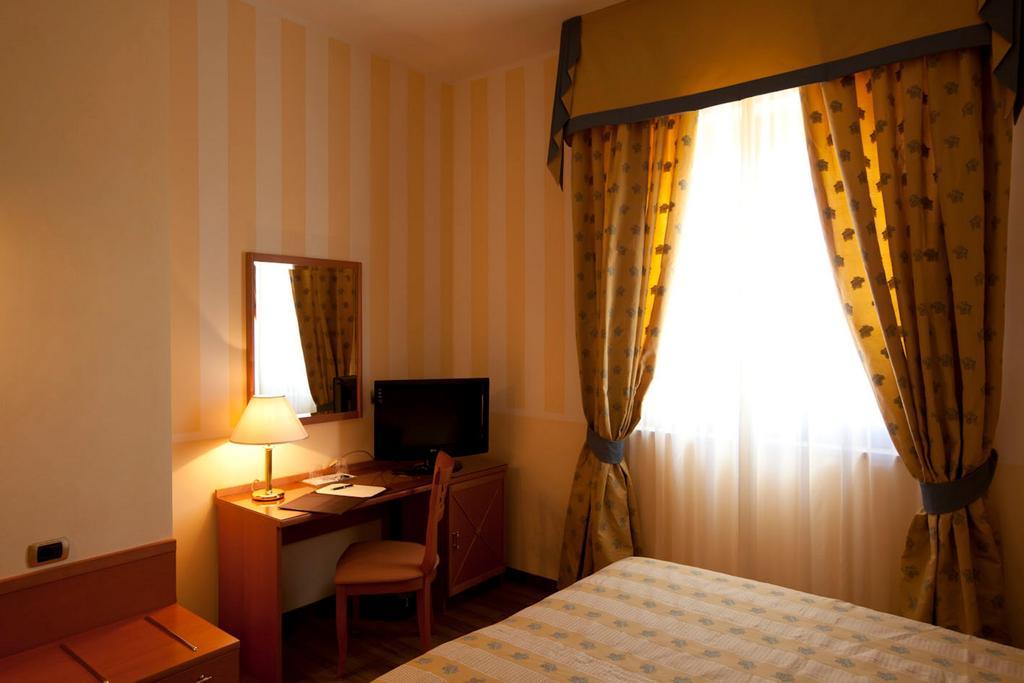 Park Hotel Elizabeth Mariotto Habitación foto